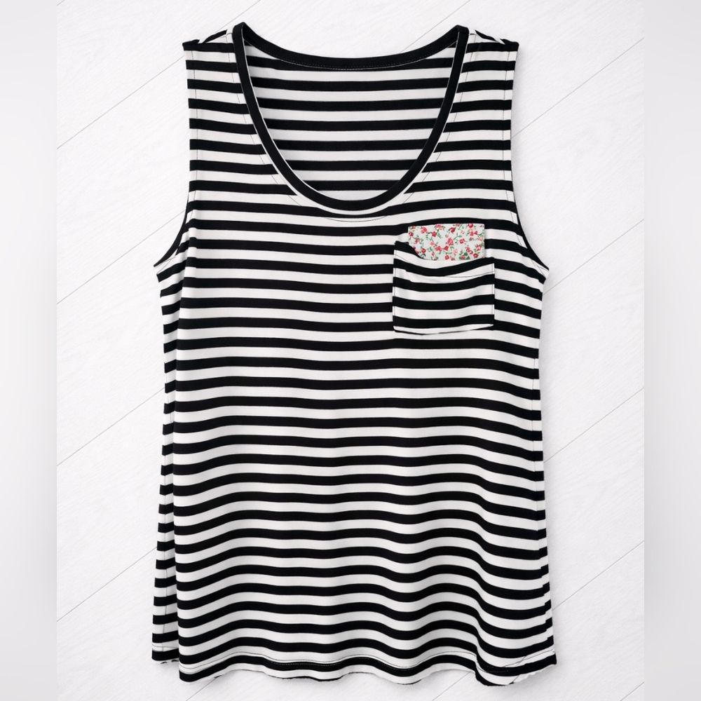 ⭐️ Nanette Lepore Navy Blue and White Striped Tank Top - size Medium